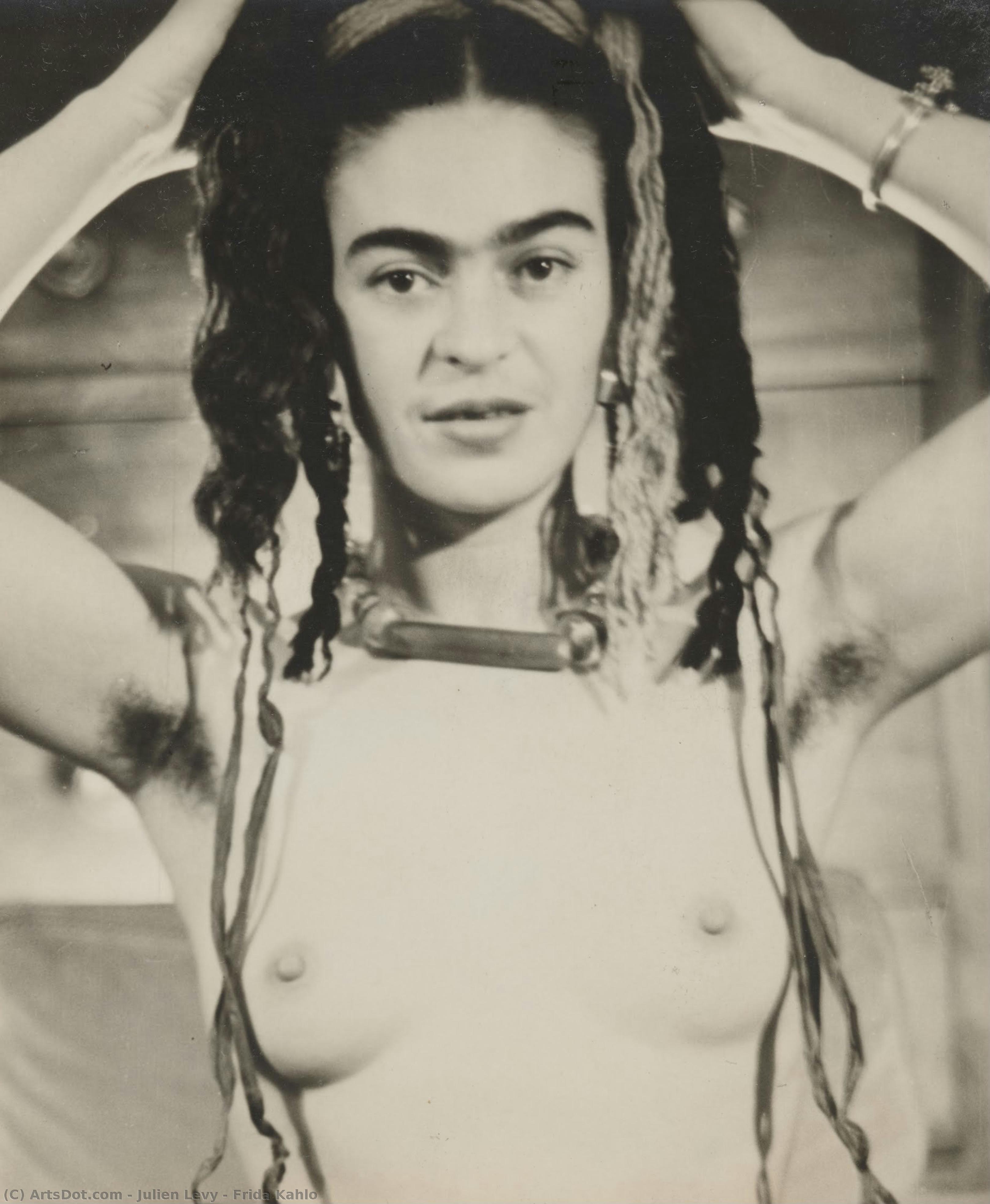 Frida Kahlo — Julien Levy