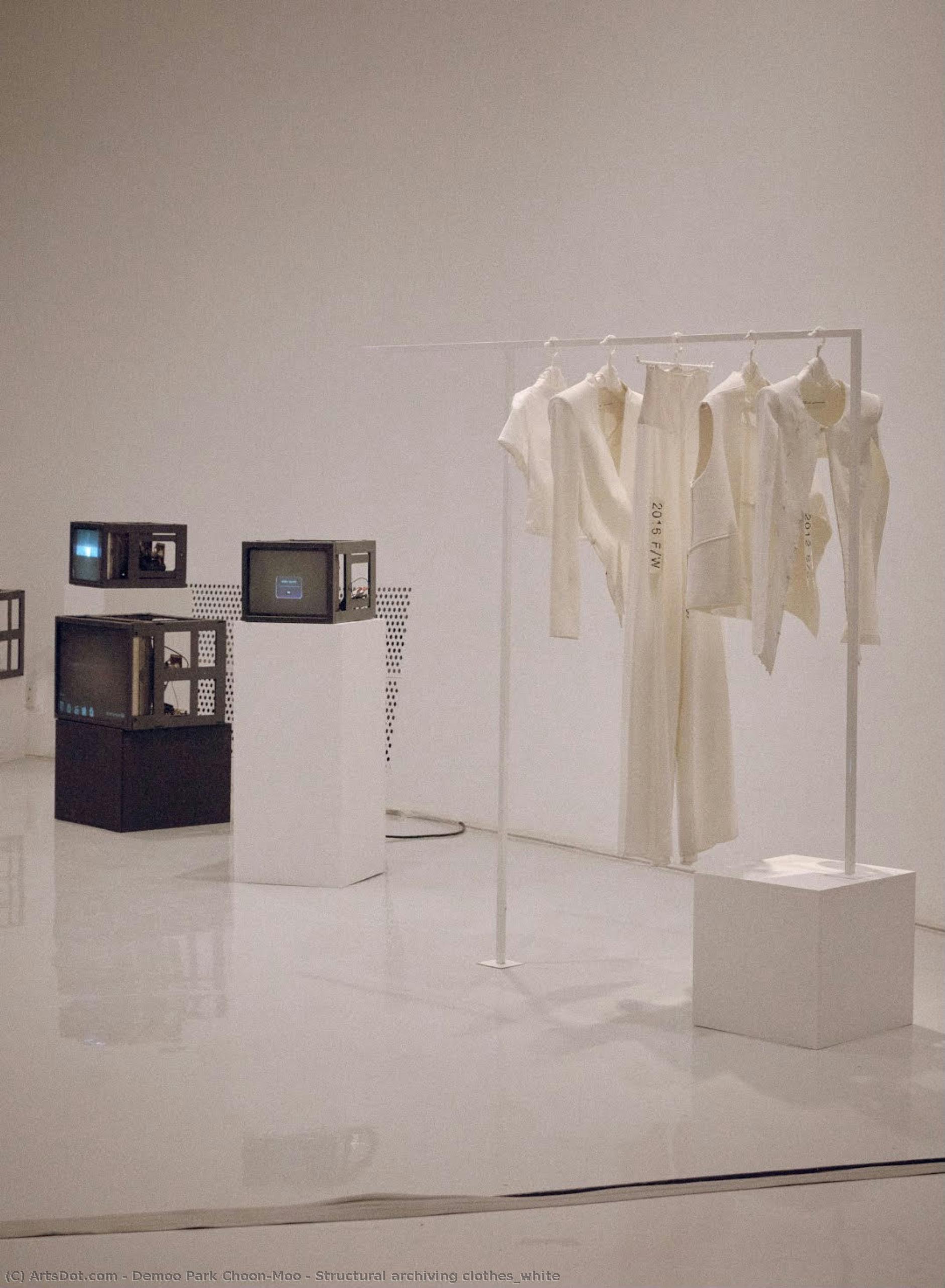 Structural Archiving Clothes_white — Demoo Park Choon-moo