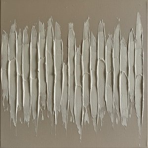 Echi Monolitici Di Crema E Taupe In Rilievo Scultoreo Verticale Impasto — David Moreau