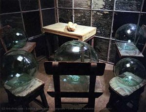 Cell (Glass Spheres and Hands)