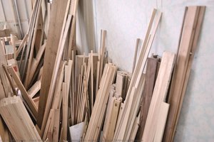 Lumber Remnants, Woodworking Of Tottori Prefecture — Kenji Nakamura