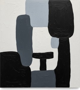Monolithic Silence: A Meditative Study Of Weight And Achromatic Form