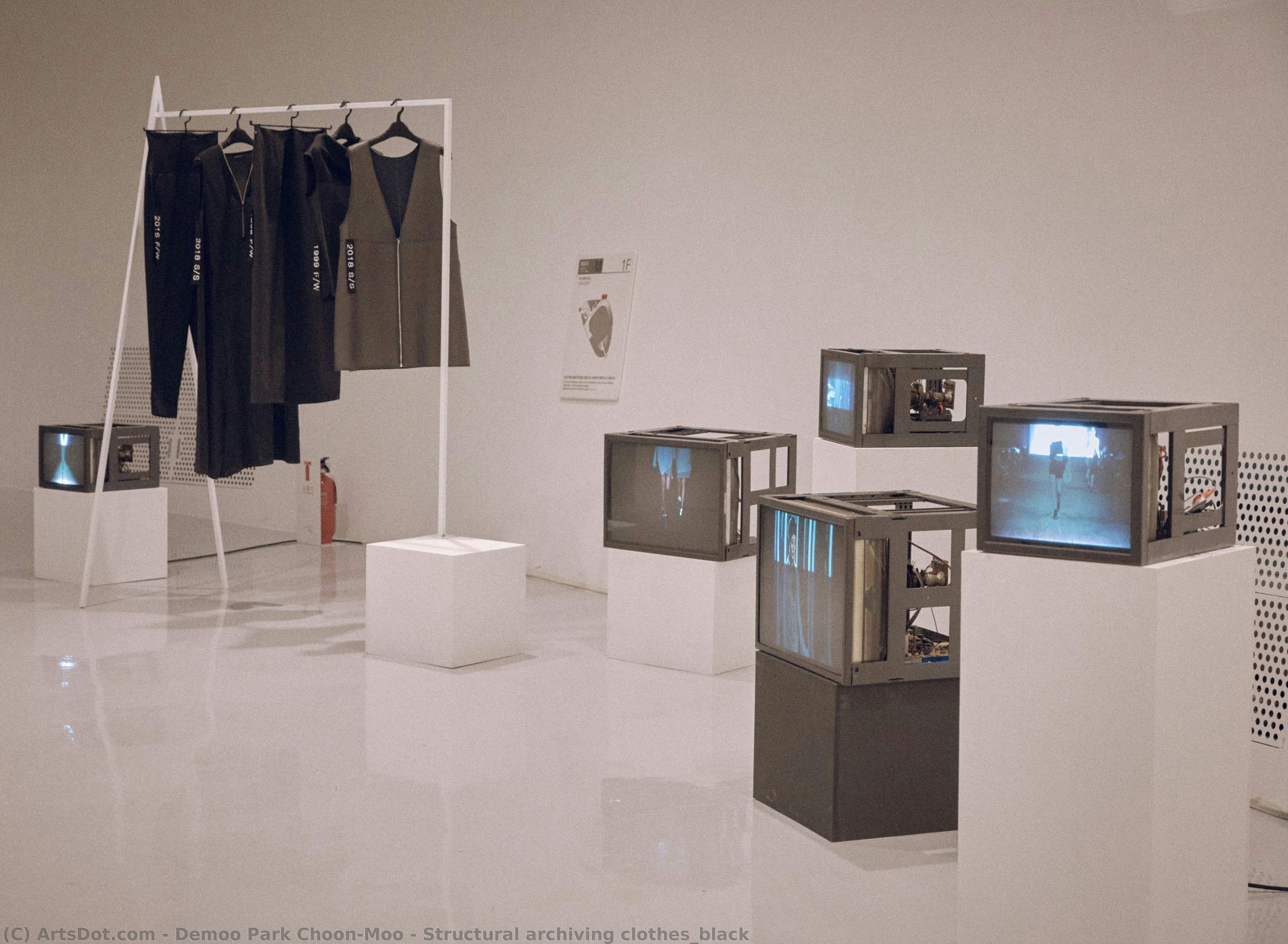 Structural Archiving Clothes_black — Demoo Park Choon-moo
