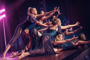 Synchronized Resonance In Magenta Glitch — Camille Roux