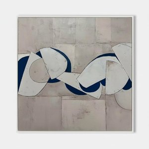 Echi Ritmici In Blu Navy E Taupe: Uno Studio Monumentale Di Astrazione Serena