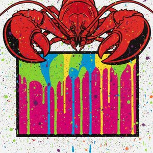 Crustaceu Cramoisi Într-o Simfonie Radiantă De Fluiditate Neon Și Stropi Spontani — Caroline Pelletier