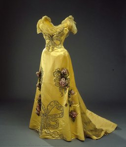 Yellow Evening Gown (front) — Charles Frederick Worth
