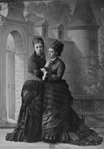 La Grande-duchesse De Toscane Et La Duchesse De Madrid — Félix Nadar