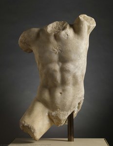 Torso eines kämpfenden Giganten