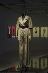 Safari Look, Yves Saint Laurent Vintage — Yves Saint Laurent