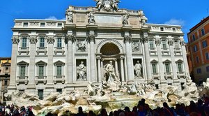 Piazza Di Trevi