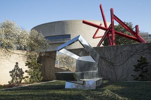 Hirshhorn Museum And Sculpture Garden